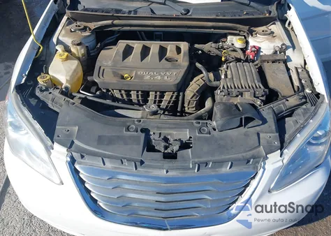 2013 Chrysler 200 Touring from USA, damaged, VIN 1C3CCBBB0DN732480